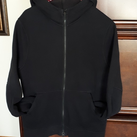 Black Lululemon Hoodie size S (237-12)